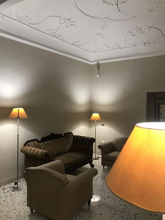 Hotel Posta Palermo 3*,  Italy